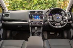 Subaru Outback 2018 года  (UK)